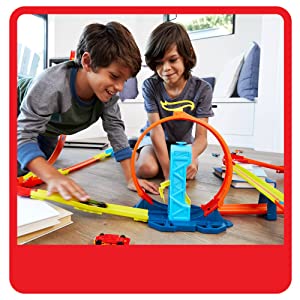 Coffret Hot Wheels Track Builder Unlimited Lanceur et Looping avec Connecteurs, à partir de 4 ans