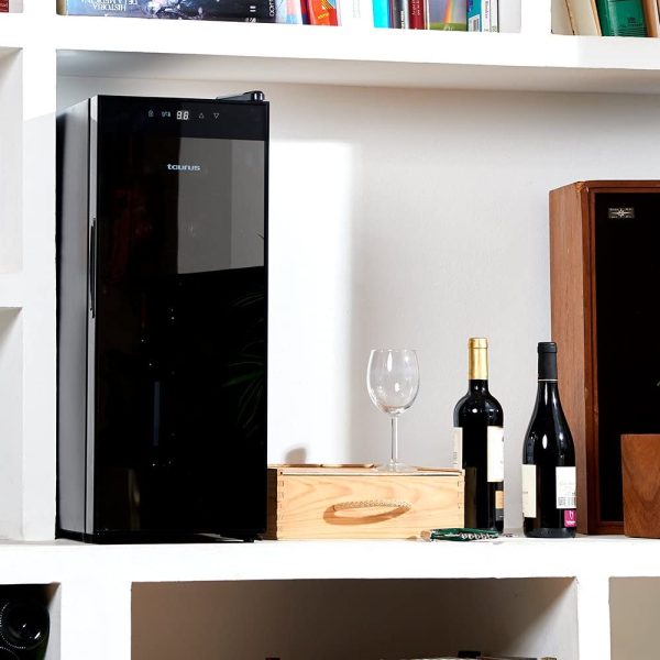 PTWC12 - Cave à Vin, 12 Bouteilles, 32 L, Stockage Vertical, Température Réglable entre 8 et 18 °C, Silencieuse, Ne Vibre Pas, Système Anti-Humidité, Lumière LED à lʼIntérieur, Noir – Image 4