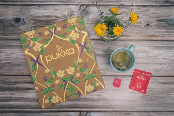 Pukka Coffret infusions bio, idée cadeau, sélection relax de 5 infusions biologiques et ayurvédiques issus du commerce équitable, 100% bio, idéal à offrir (1 boite, 45 sachets)