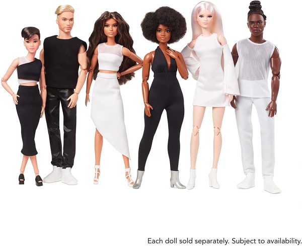 Barbie Signature poupée de collection articulée Looks, aux longs cheveux ondulés, crop-top et jupe longue asymétrique blanche, jouet collector, GTD89 – Image 4