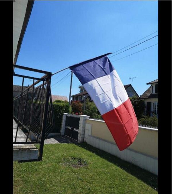 hollylife Drapeau Francais 150 x 90 cm Deux œillets métalliques Fanion France Tissue à colorier Bleu Blanc Rouge Couleurs Vives Parfait Les Festivals, manif, dans Le Jardin à l'extérieur