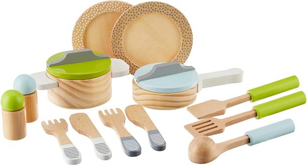 Small Foot 11098 Service de table et lot de casseroles en bois enfants, complément parfait à toute cuisine de jeu, 15 pièces Jouets, multicolore – Image 5