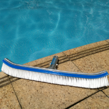 Brosse de piscine