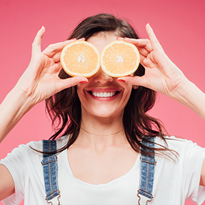 femme oranges