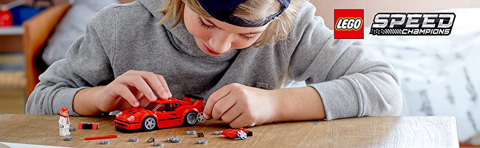 rail-ferrari-rouge-mécanicien-chauffeur-conducteur-pilote-atelier-à-molette-roues-voiture